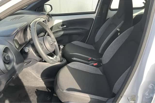 Toyota Aygo (2024) thumbnail 3