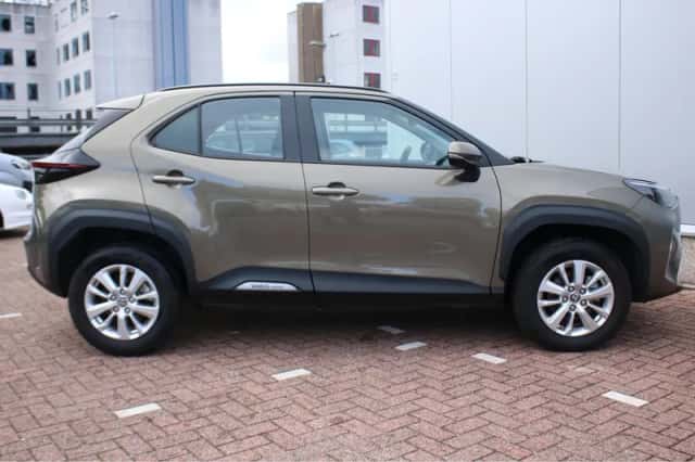 Toyota Yaris Cross (2024) thumbnail 12
