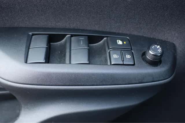 Toyota Yaris Cross (2024) thumbnail 14