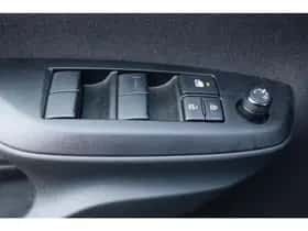 Toyota Yaris Cross (2024) thumbnail 14
