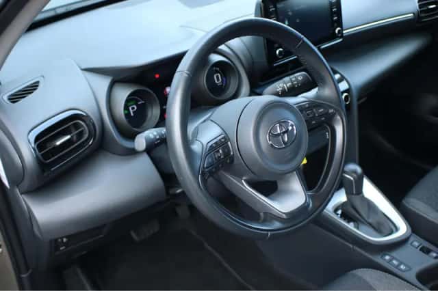 Toyota Yaris Cross (2024) thumbnail 6
