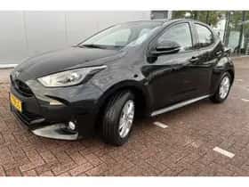 Toyota Yaris (2024) thumbnail 2