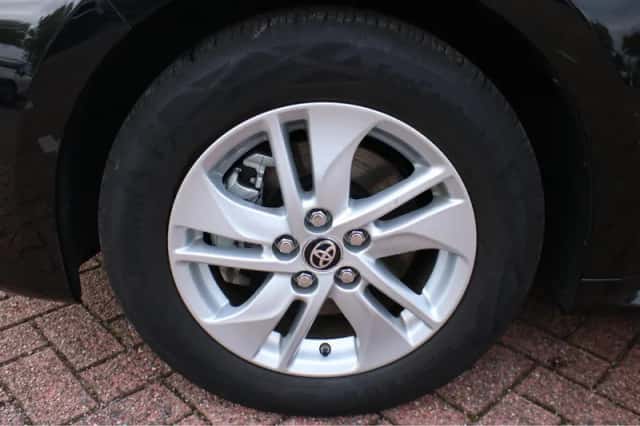 Toyota Yaris (2024) thumbnail 13