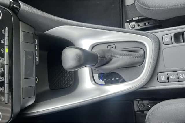 Toyota Yaris (2024) thumbnail 18