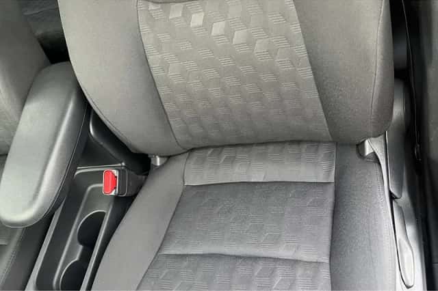 Toyota Yaris (2024) thumbnail 7