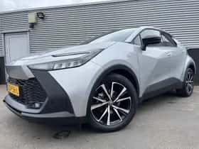 Toyota C-HR (2024) thumbnail 11