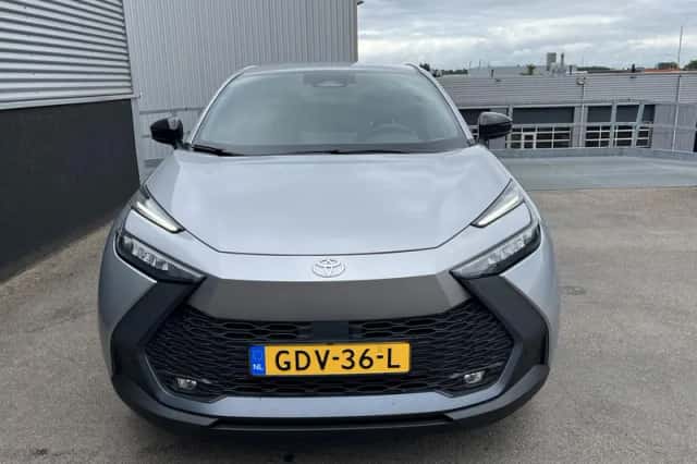 Toyota C-HR (2024) thumbnail 12