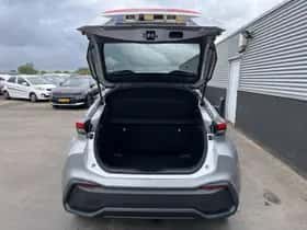 Toyota C-HR (2024) thumbnail 19