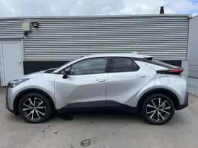 Toyota C-HR (2024) thumbnail 3