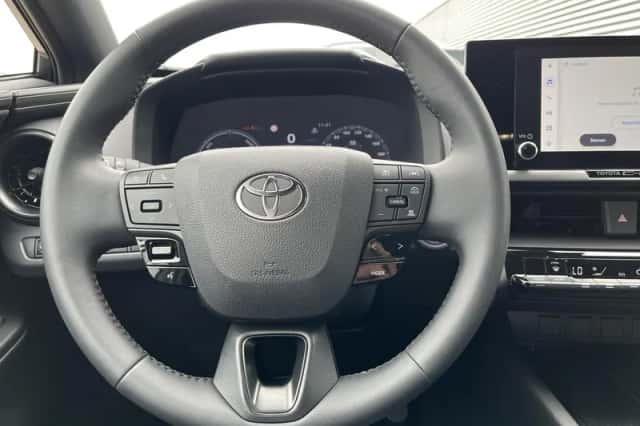 Toyota C-HR (2024) thumbnail 26