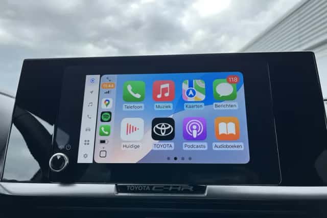 Toyota C-HR (2024) thumbnail 30