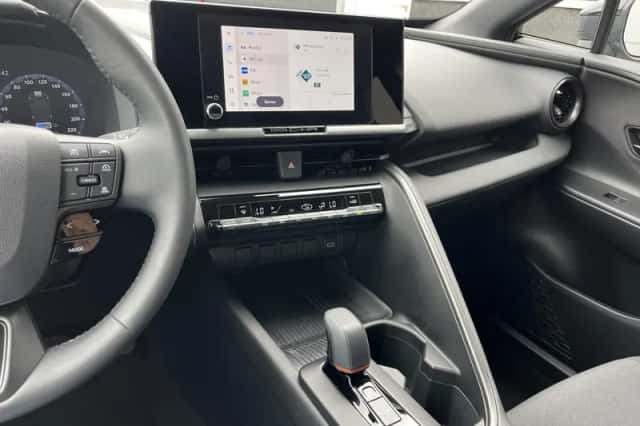 Toyota C-HR (2024) thumbnail 31