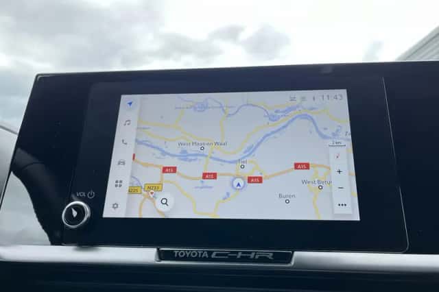 Toyota C-HR (2024) thumbnail 32