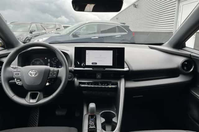 Toyota C-HR (2024) thumbnail 7