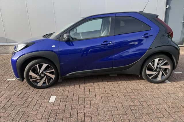 Toyota Aygo (2022) thumbnail 3