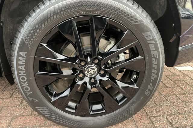 Toyota RAV4 (2023) thumbnail 11