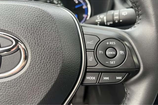 Toyota RAV4 (2023) thumbnail 17