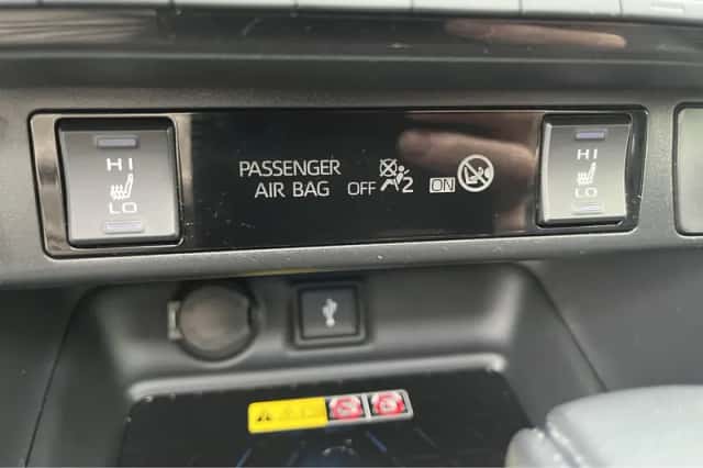 Toyota RAV4 (2023) thumbnail 24