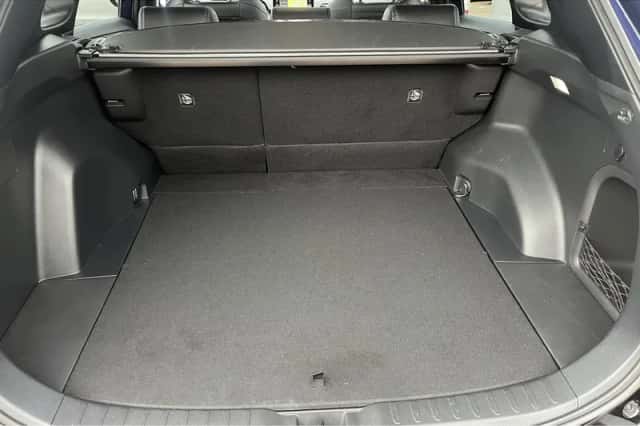 Toyota RAV4 (2023) thumbnail 9
