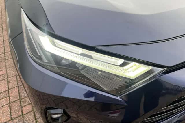 Toyota RAV4 (2023) thumbnail 10