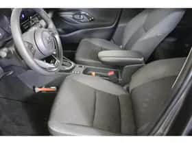 Toyota Yaris (2025) thumbnail 18