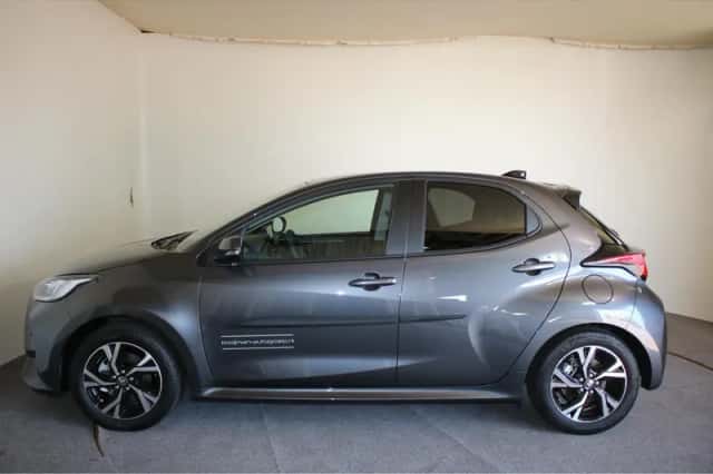 Toyota Yaris (2025) thumbnail 3