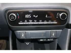 Toyota Yaris (2025) thumbnail 23