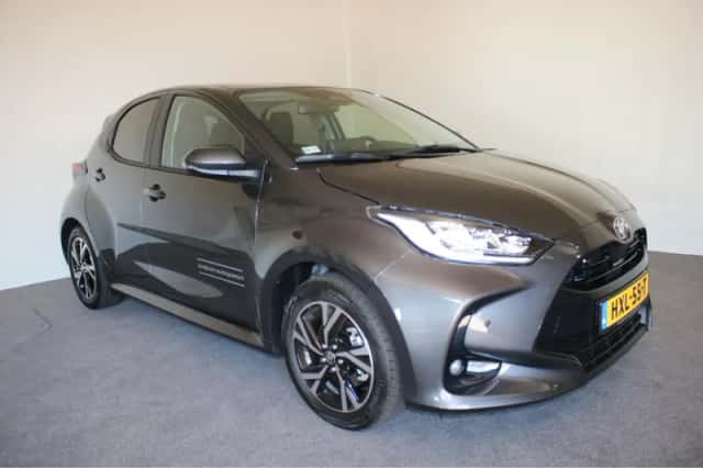 Toyota Yaris (2025) thumbnail 4