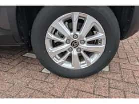 Toyota Yaris Cross (2024) thumbnail 12