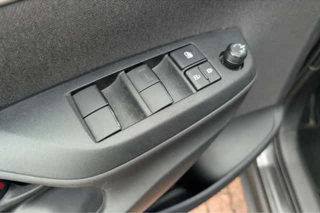 Toyota Yaris Cross (2024) thumbnail 16