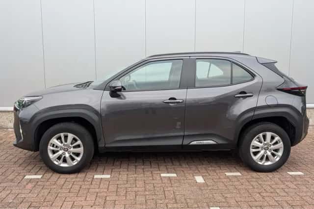 Toyota Yaris Cross (2024) thumbnail 3