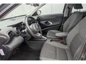 Toyota Yaris Cross (2024) thumbnail 6