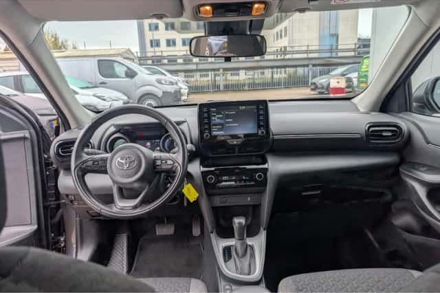 Toyota Yaris Cross (2024) thumbnail 7