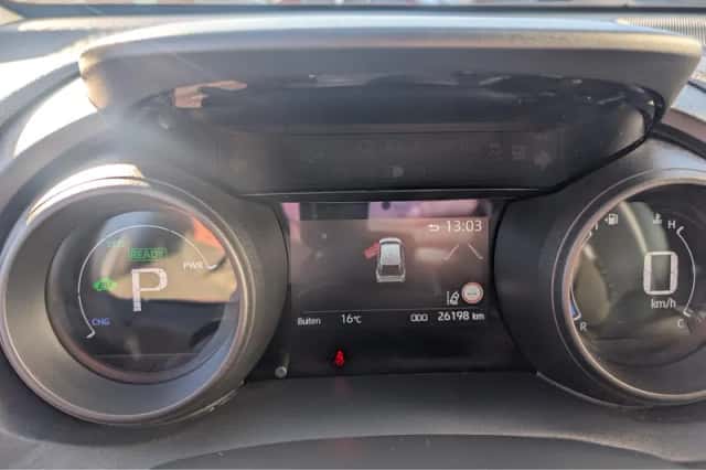 Toyota Yaris Cross (2024) thumbnail 5
