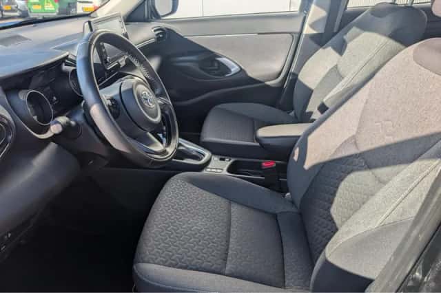 Toyota Yaris Cross (2024) thumbnail 6