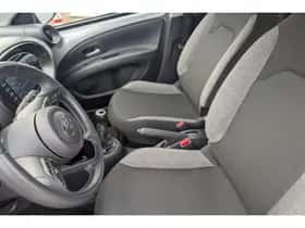 Toyota Aygo (2024) thumbnail 2