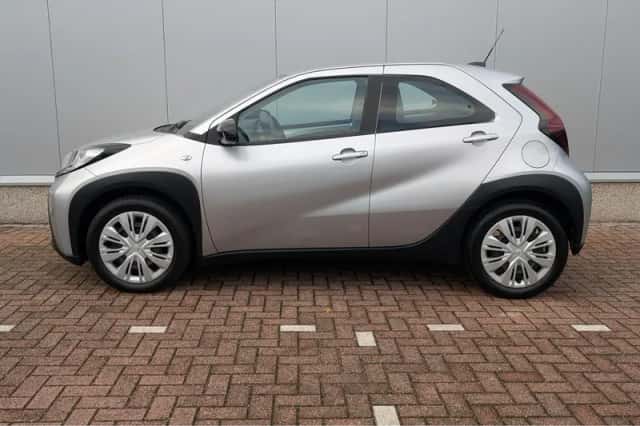 Toyota Aygo (2024) thumbnail 4