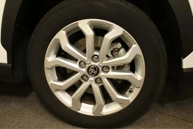 Toyota Corolla (2024) thumbnail 9