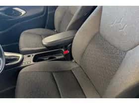 Toyota Yaris Cross (2024) thumbnail 2