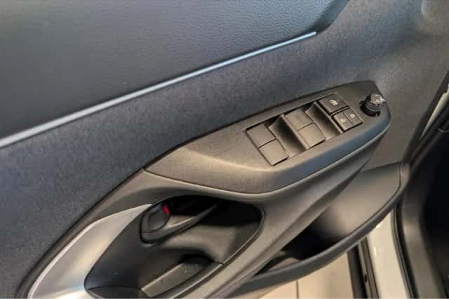 Toyota Yaris Cross (2024) thumbnail 15