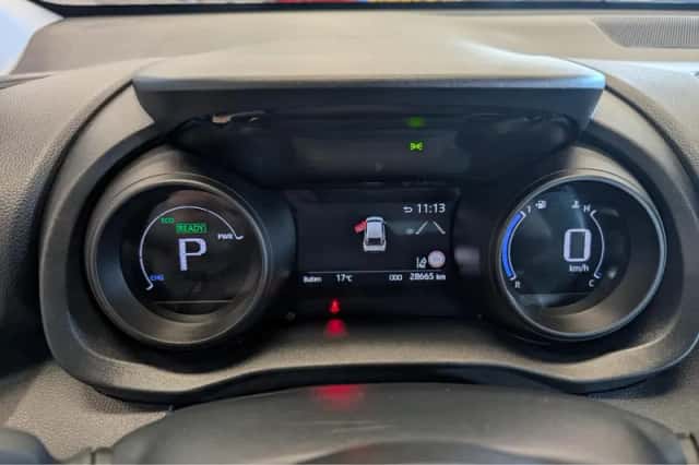 Toyota Yaris Cross (2024) thumbnail 5