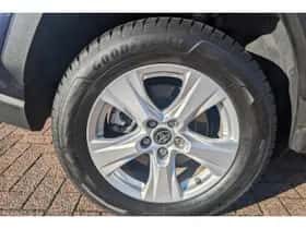 Toyota RAV4 (2020) thumbnail 11