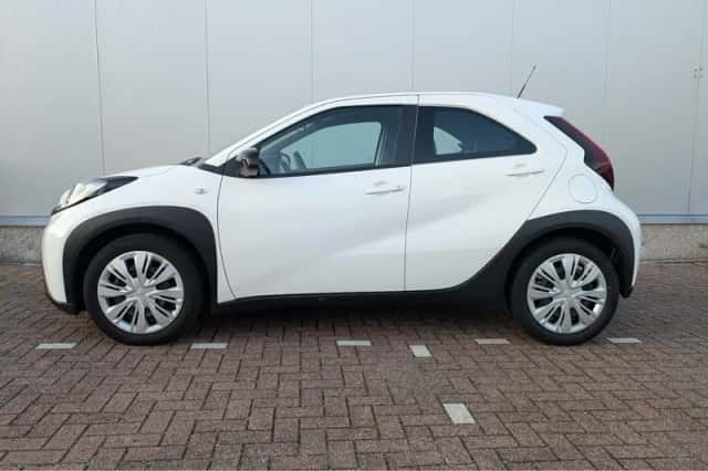Toyota Aygo (2024) thumbnail 2