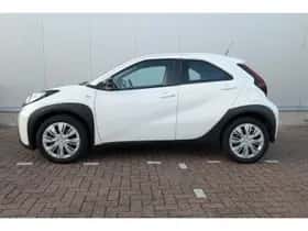 Toyota Aygo (2024) thumbnail 2
