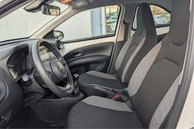 Toyota Aygo (2024) thumbnail 17