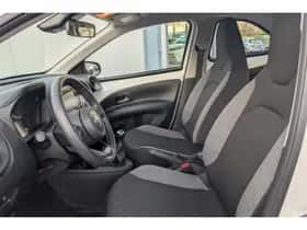 Toyota Aygo (2024) thumbnail 17