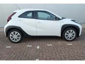 Toyota Aygo (2024) thumbnail 3