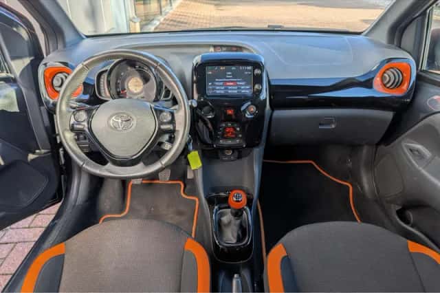 Toyota Aygo (2021) thumbnail 16