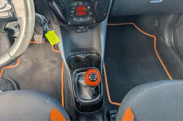 Toyota Aygo (2021) thumbnail 18