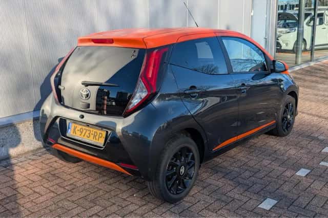 Toyota Aygo (2021) thumbnail 8